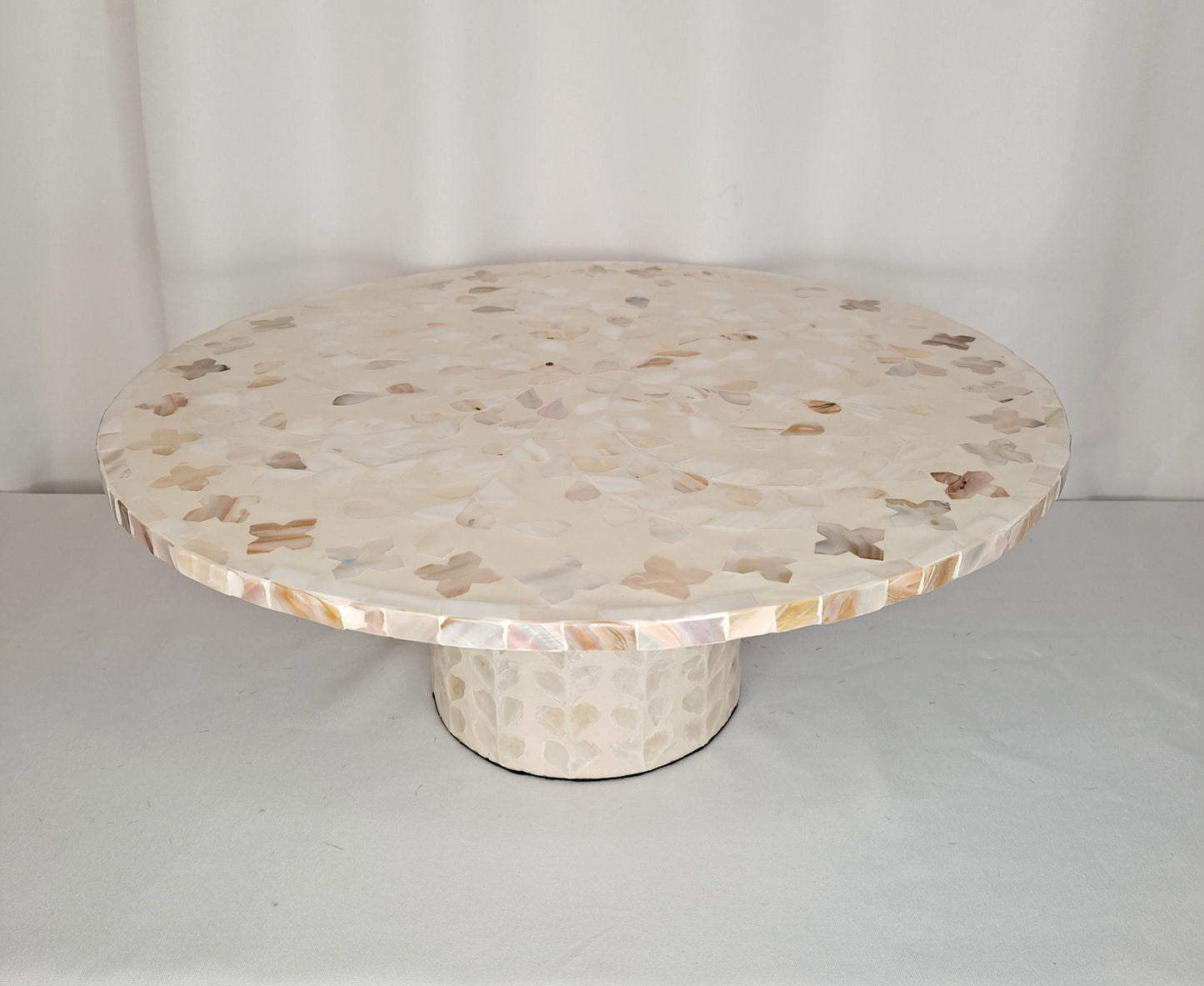 Shell cake stand